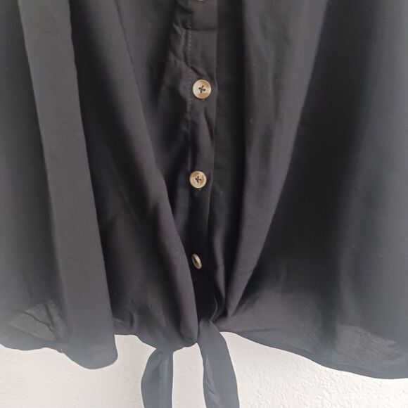 Torrid Challis Button Down Tie Front black Crop size 2X - Picture 2 of 6